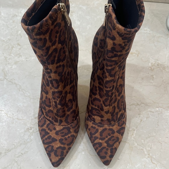 NWOT Jessica Simpson Leopard Print Stiletto Ankle Bootie size 6 - Picture 4 of 5
